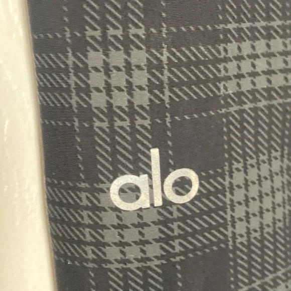 ALO Yoga | Pants & Jumpsuits | Occasion Leggings Black Plaid SZ Small - Picture 5 of 9